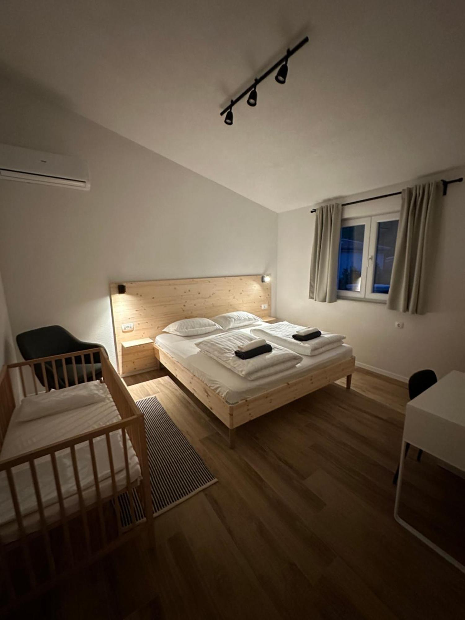 Climber Appartement Starigrad Paklenica Buitenkant foto